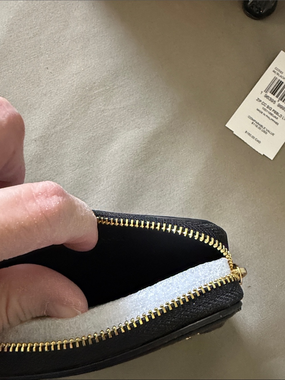 Coach Black Pebbled Leather Zip Card Case with Gold Logo - Picture 5 of 7